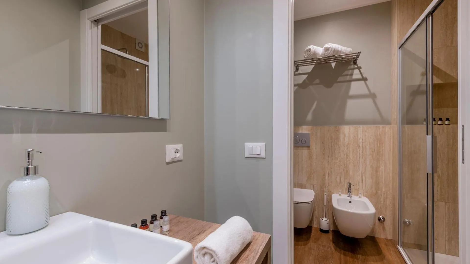 アパート Citylife1 - Comfortable Apt With Two Bedrooms ミラノ