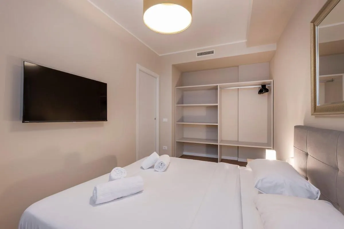 Citylife1 - Comfortable Apt With Two Bedrooms ミラノ アパート