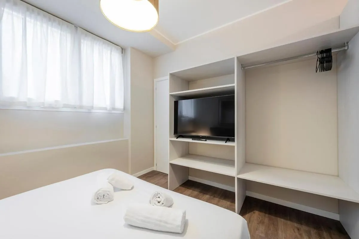 アパート Citylife1 - Comfortable Apt With Two Bedrooms ミラノ